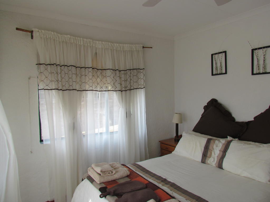 Villa Pumula Guest Farm Fouriesburg Esterno foto