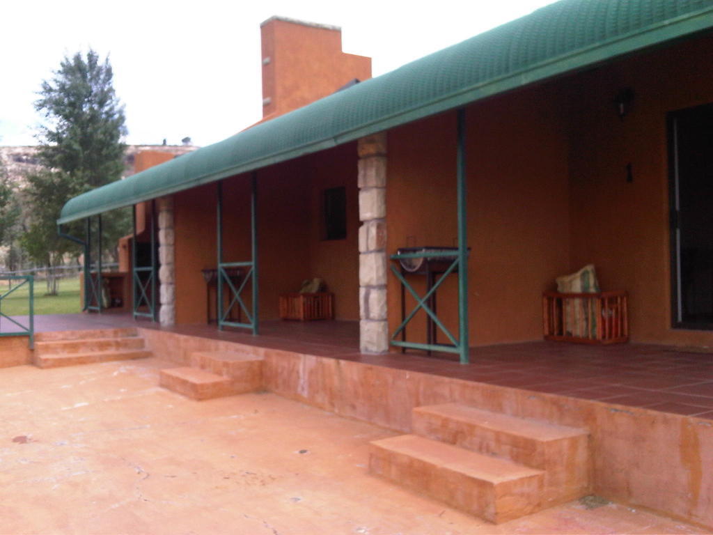 Villa Pumula Guest Farm Fouriesburg Esterno foto